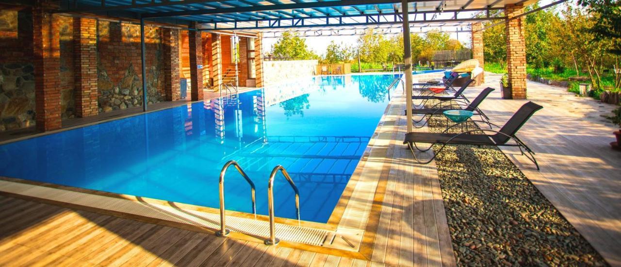 Twins Wine House Hotel Napareuli ภายนอก รูปภาพ