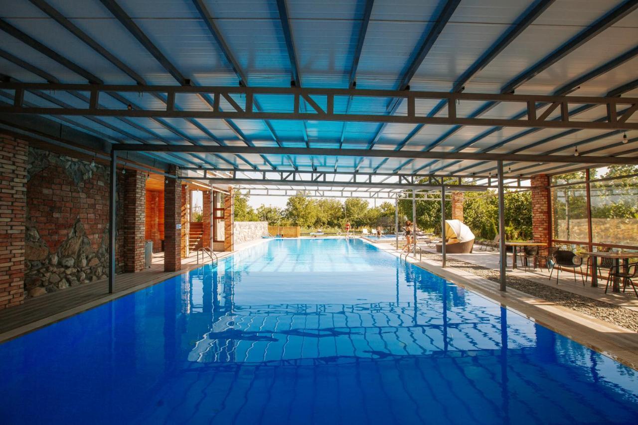 Twins Wine House Hotel Napareuli ภายนอก รูปภาพ