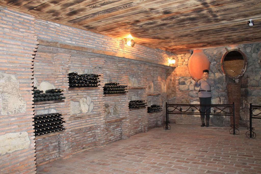 Twins Wine House Hotel Napareuli ภายนอก รูปภาพ